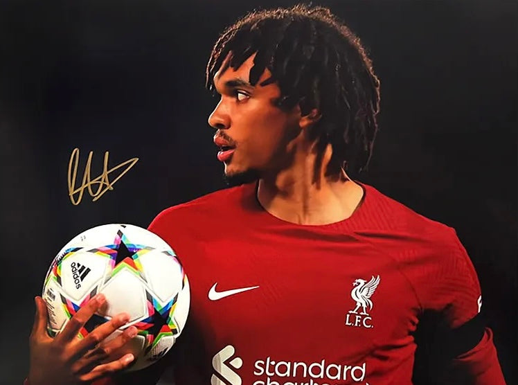 阿歷山大·阿諾特 Trent Alexander-Arnold 利物浦【比賽特寫】 親筆簽名照片裱框