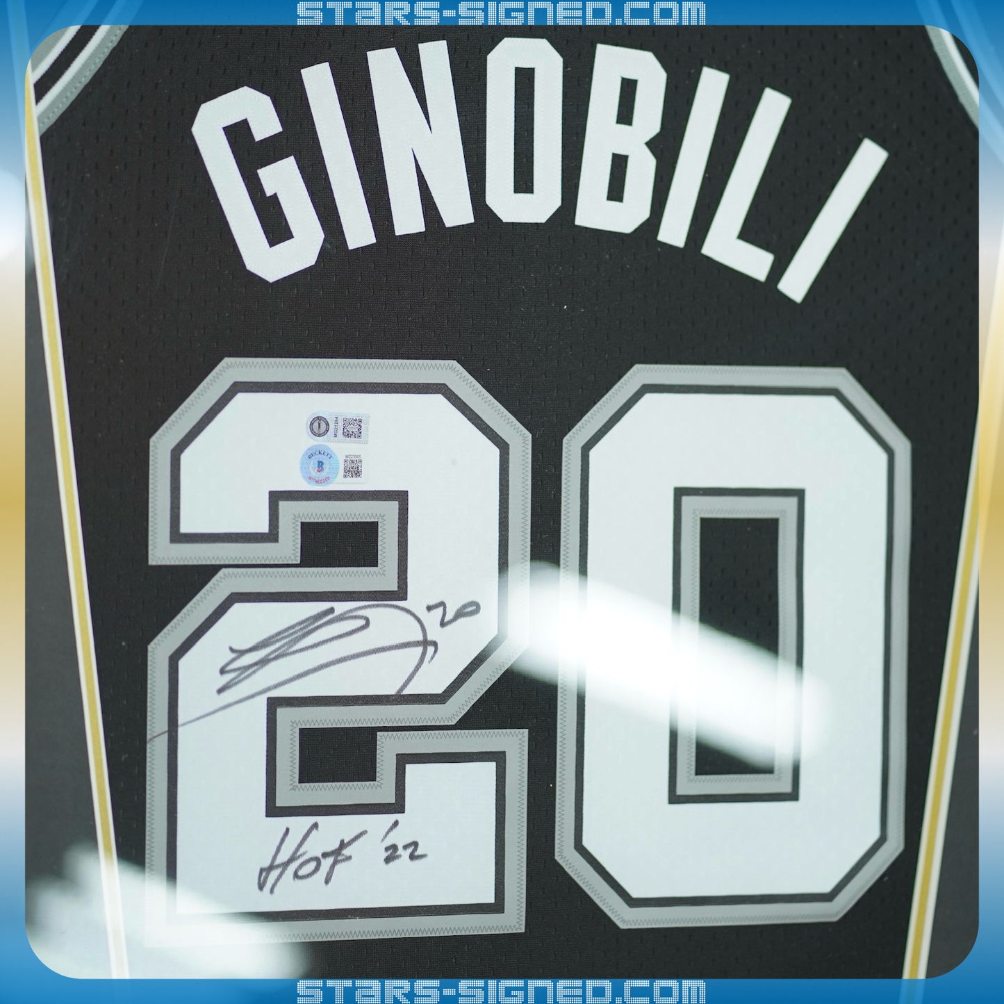 真路比利 Manu Ginóbili 題寫【HOF22】(名人堂2022) 聖安東尼奧馬刺隊 M&N Swingman 球衣裱框配金線條外框(背簽)