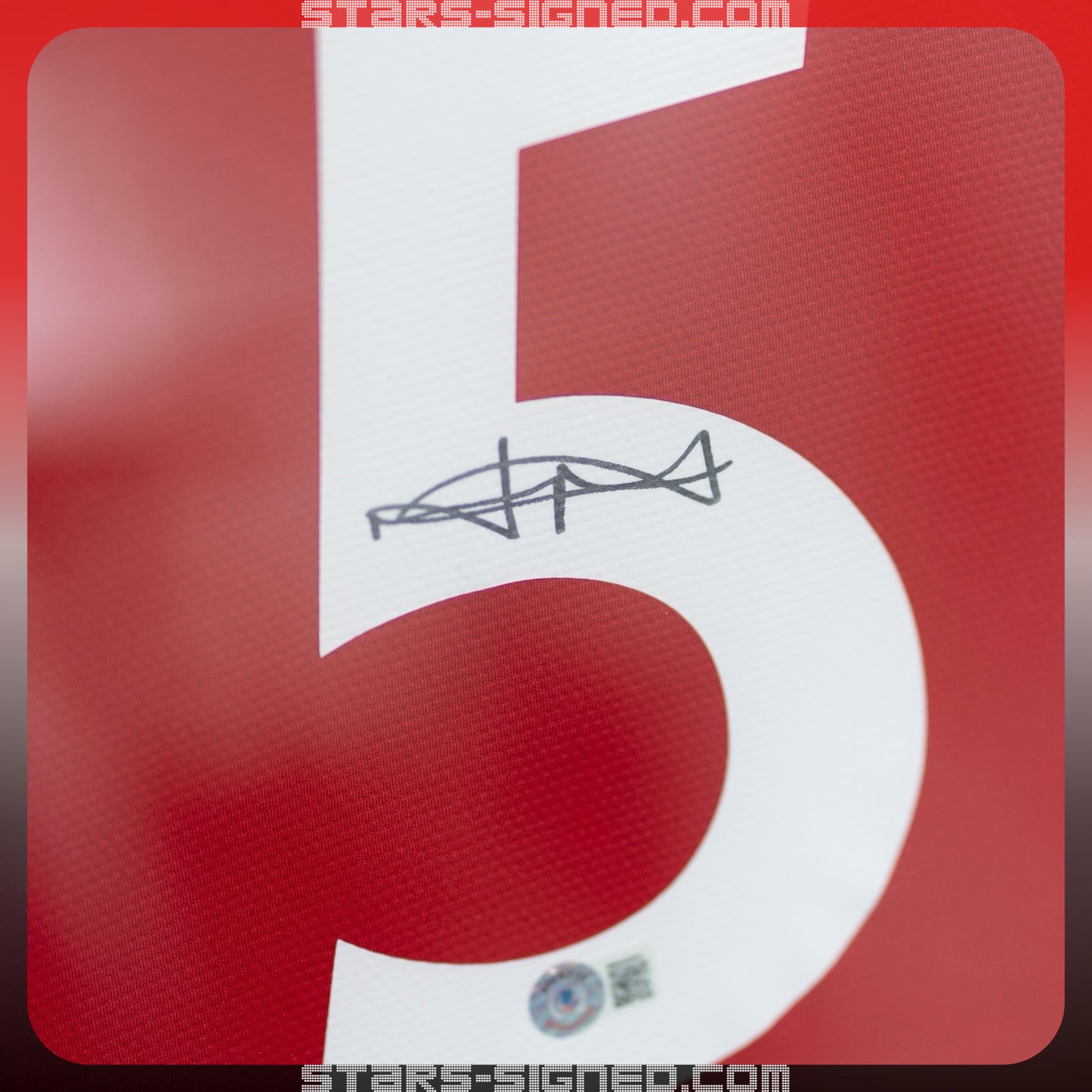 馬古尼 Harry Marguire 曼聯主場球衣裱框(背簽)