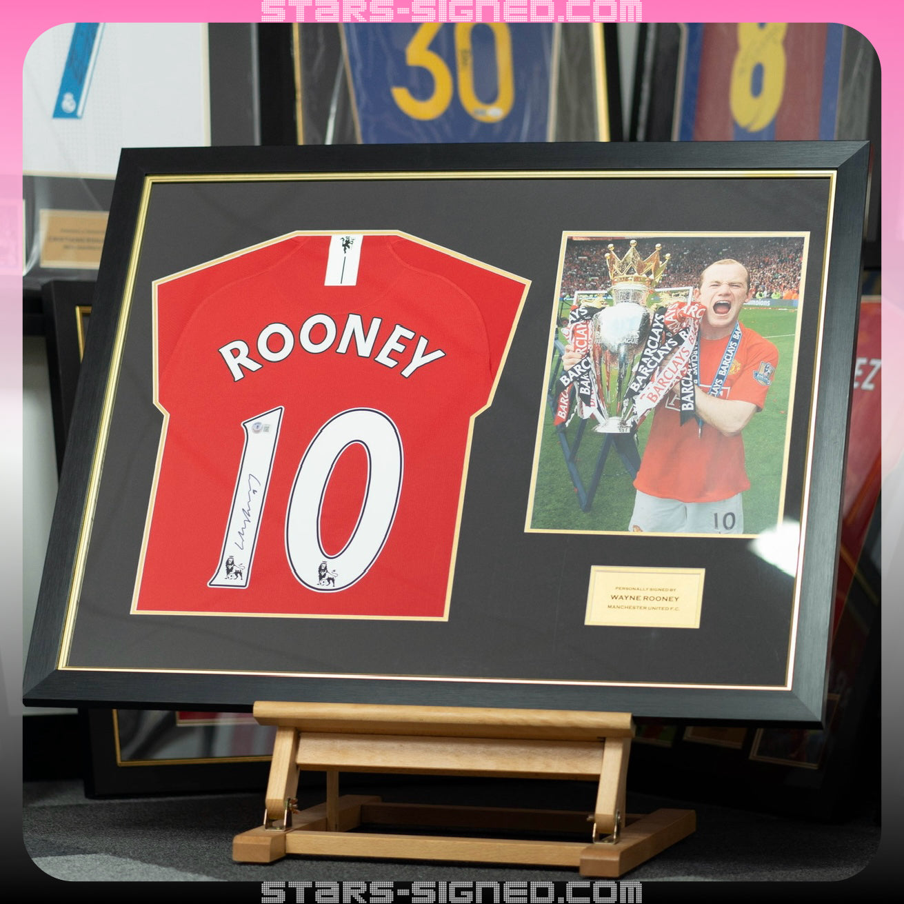 朗尼 Wayne Rooney 曼聯主場球衣寛幅裱框 (背簽)
