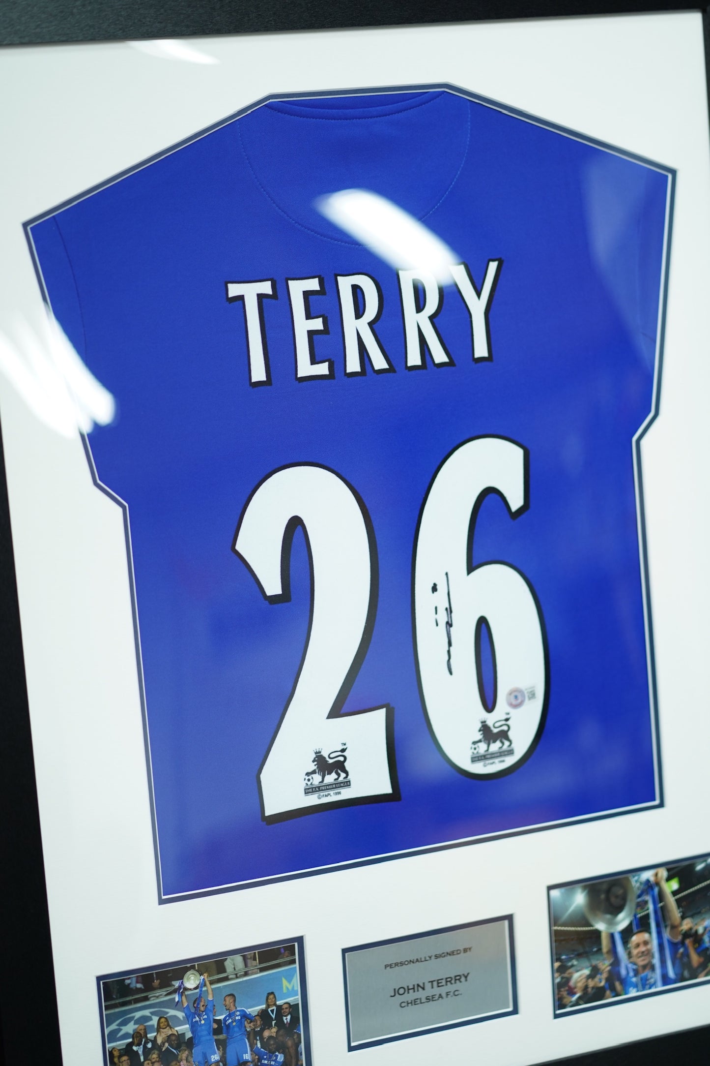 泰利 John Terry 車路士 主場球衣裱框 (背簽)