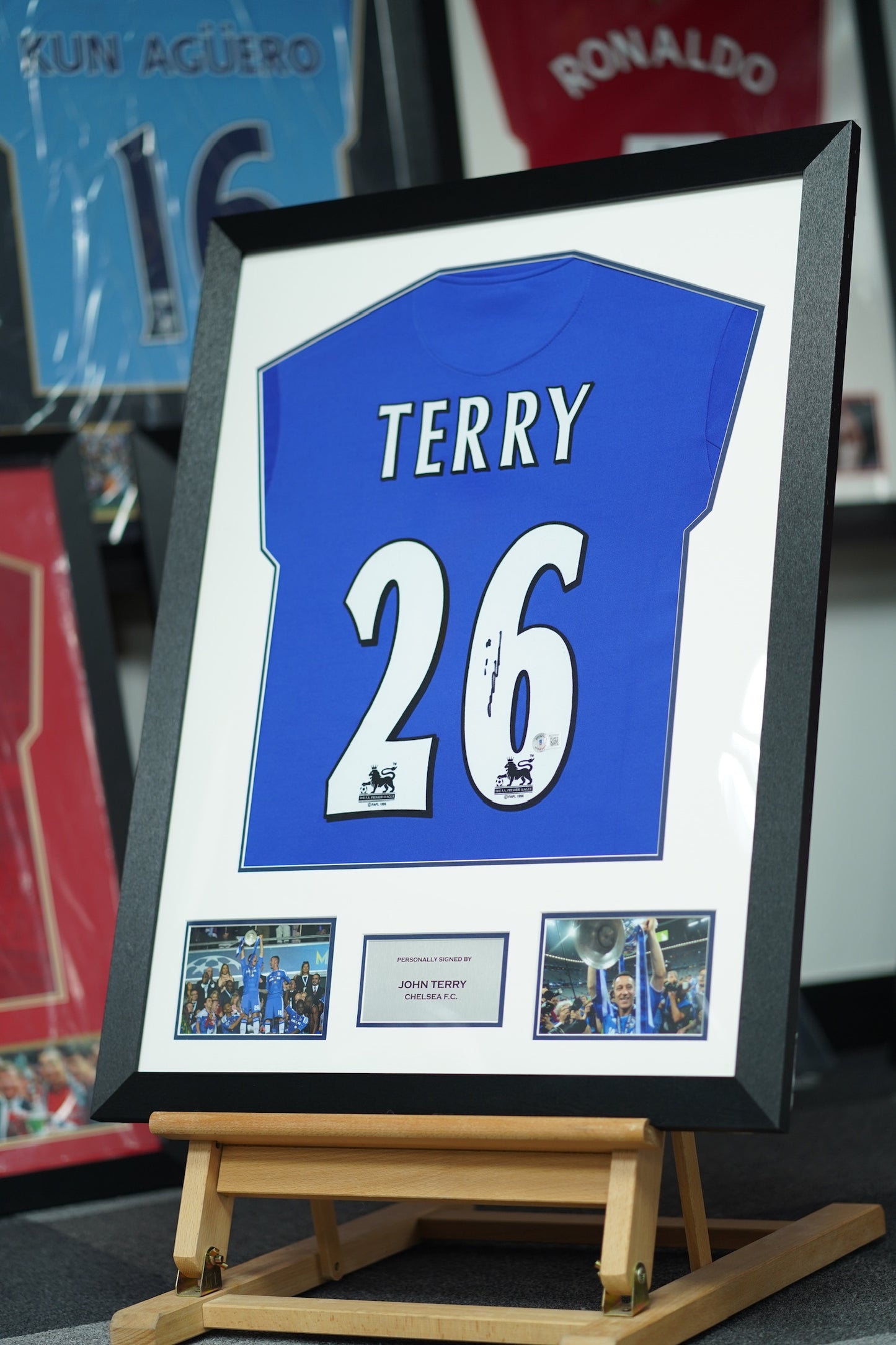 泰利 John Terry 車路士 主場球衣裱框 (背簽)