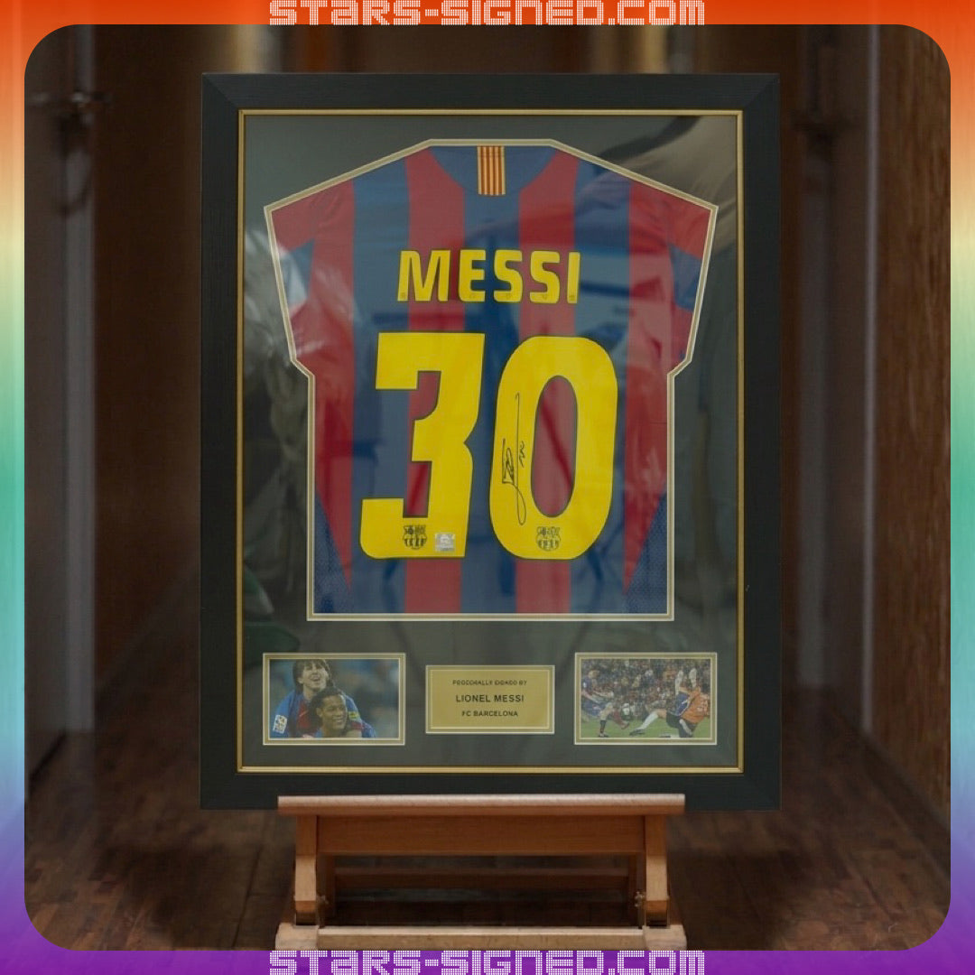 美斯 Lionel Messi 巴塞隆拿2005/06主場球衣裱框配金線條外框 (背簽)