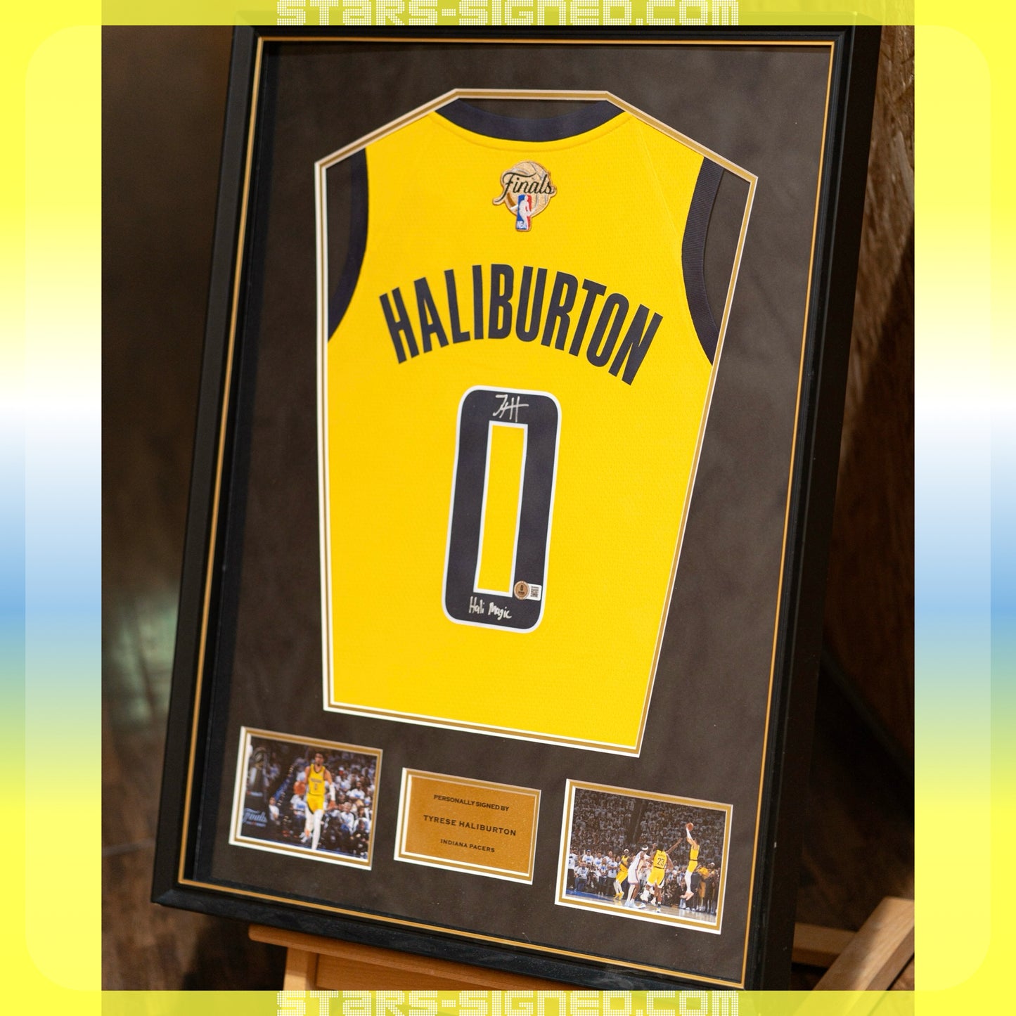 哈利貝頓 Tyrese Haliburton 題寫【Hali Magic】印第安納溜馬隊 Jordan Statement Edition Swingman 球衣連NBA Finals 背章裱框配金線條外框(背簽)