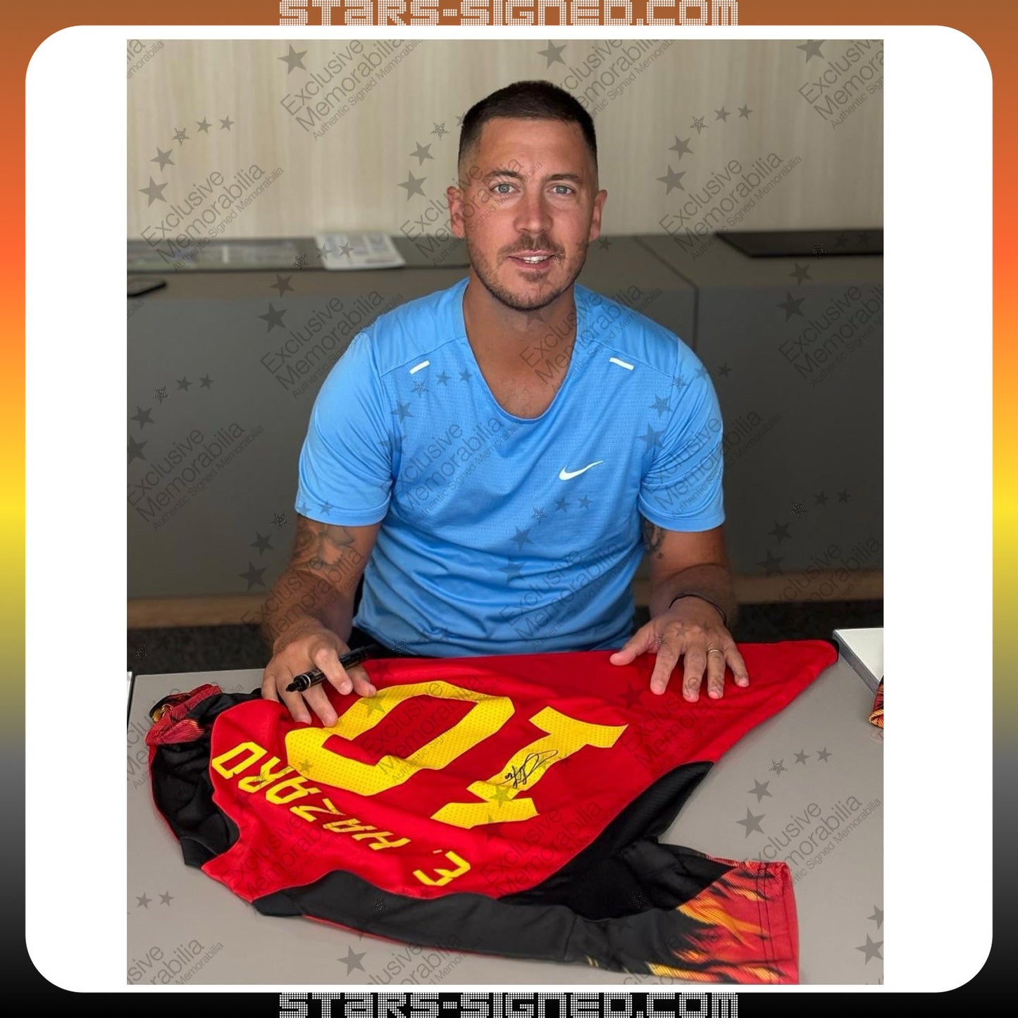夏薩特 Eden Hazard 比利時主場球衣2022: 原版印號裱框配金線條外框(背簽)