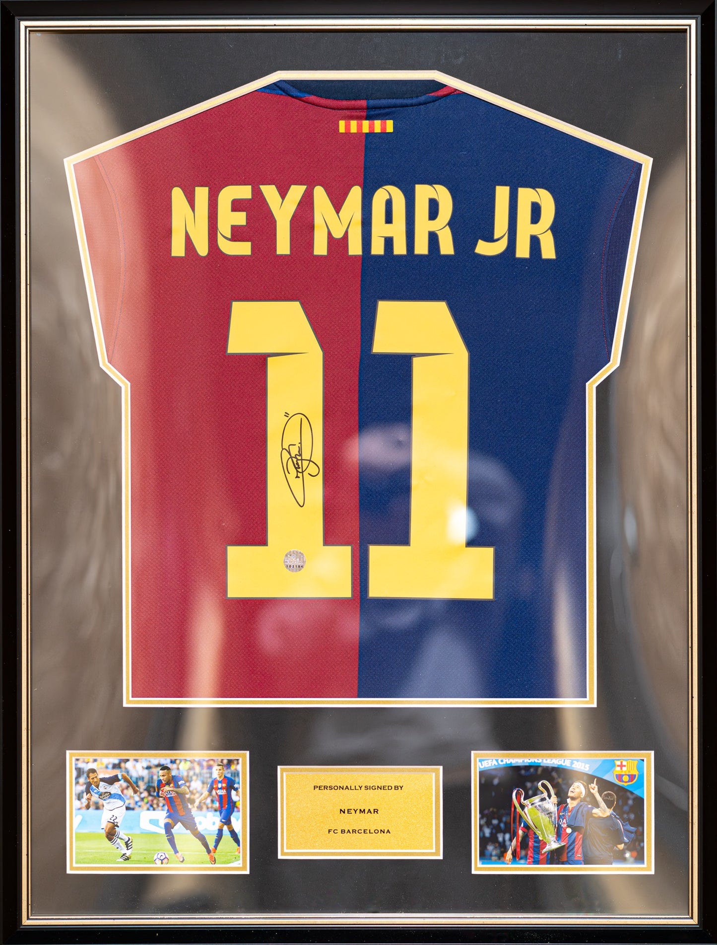 尼馬 Neymar Jr. 巴塞隆拿主場球衣裱框配金線條外框(背簽)