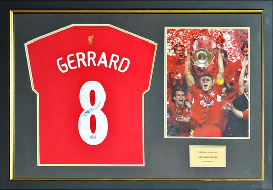 謝拉特 Steven Gerrard 利物浦主場球衣寛幅裱框(背簽)