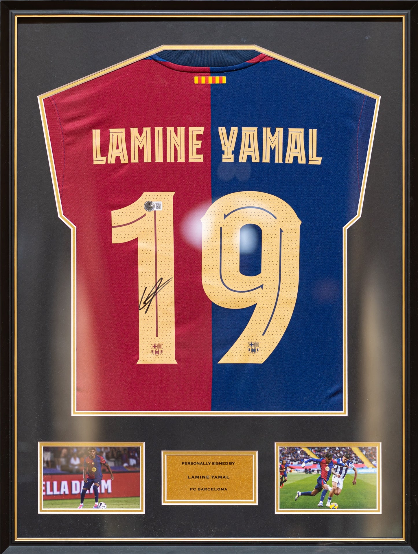 拉明·耶馬 Lamine Yamal 巴塞隆拿主場球衣裱框配金線條外框(背簽)