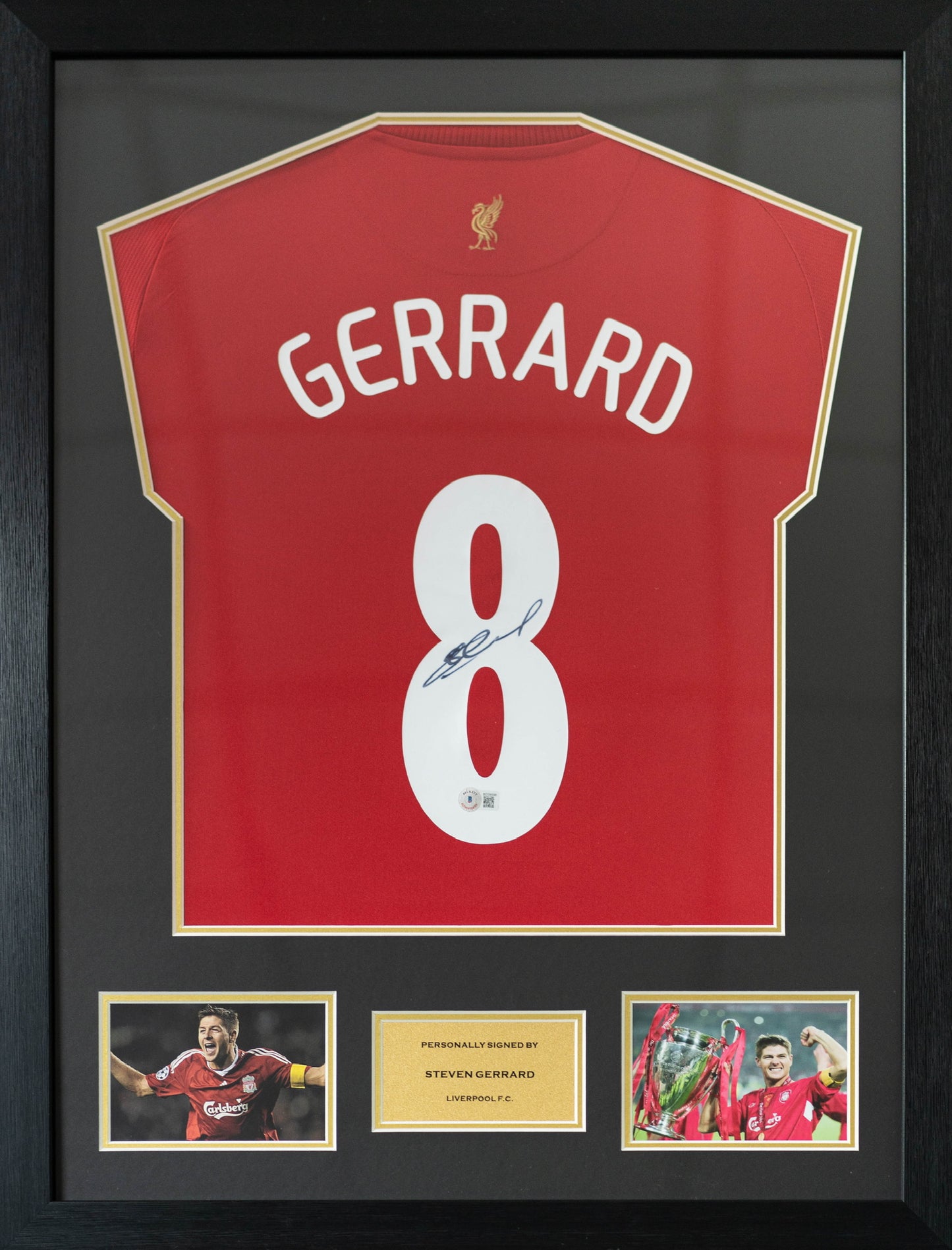 謝拉特 Steven Gerrard 利物浦主場球衣裱框 (背簽)