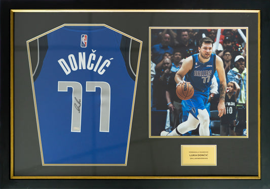當錫 Luka Dončić 達拉斯獨行俠隊 Nike NBA 75 Anniversary Icon Edition Swingman 球衣寛幅裱框 (背簽)